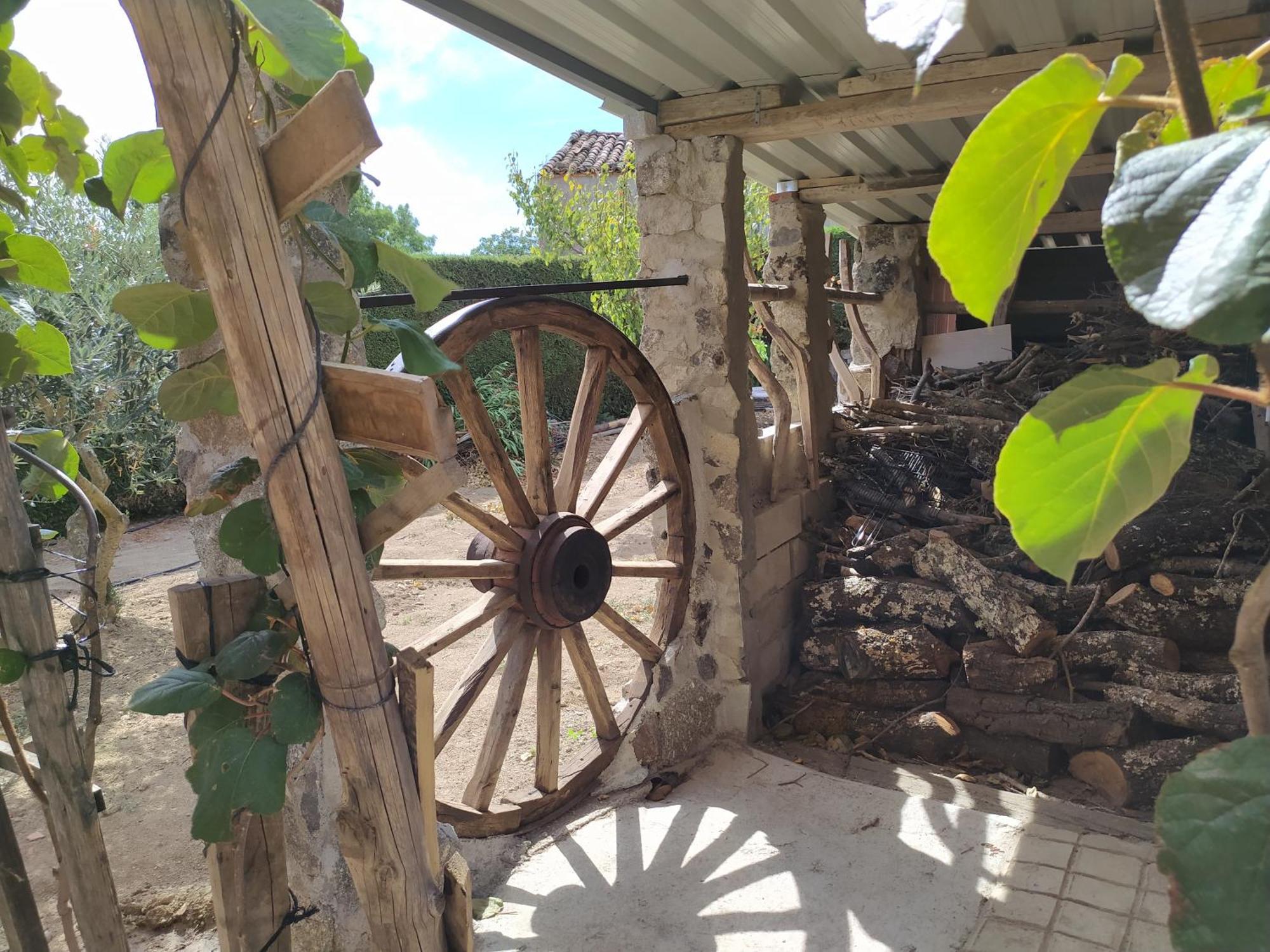 Casa Rural Mi Descanso Valdefuentes de Sangusín Exterior foto